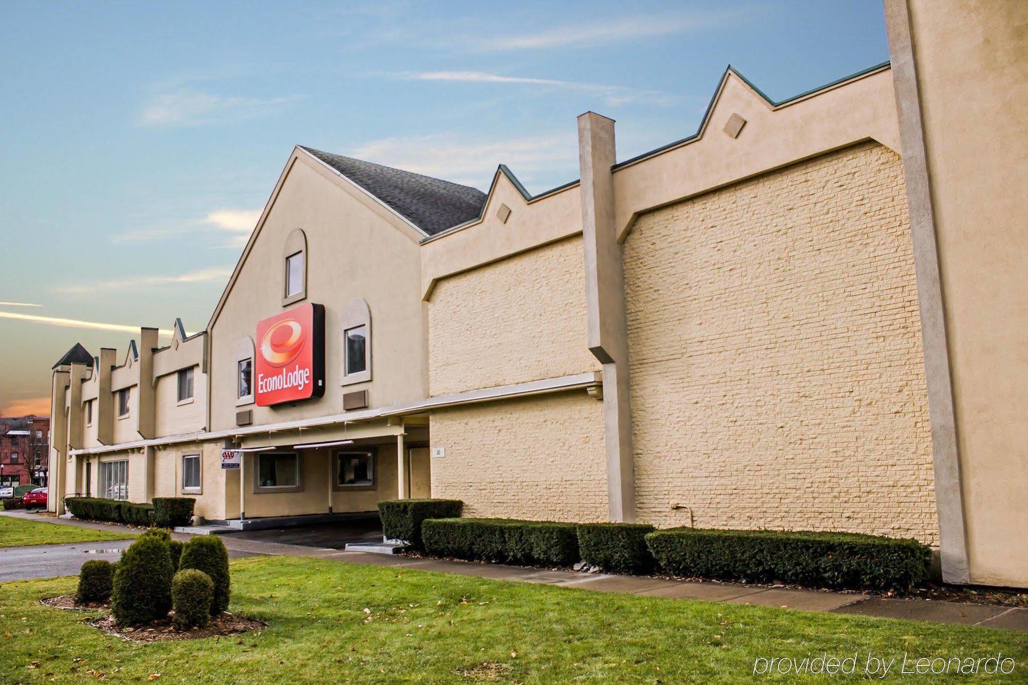 Econo Lodge Cortland Extérieur photo